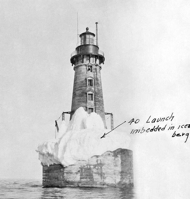 The tower was finally completed and lit for the first time in 1882.